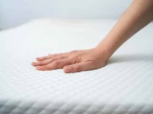 Pourquoi tout le monde craque pour les matelas à mémoire de forme...