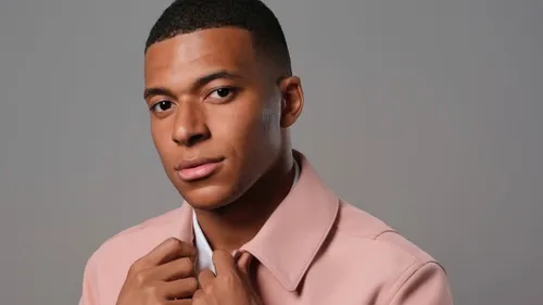 Mbappé en couple avec une actrice espagnole ?