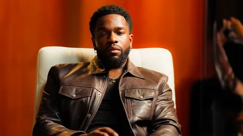 Tayc dévoile son nouvel album "Joÿa"