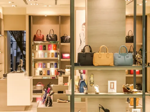 Soldes : découvrez la méthode "bisou", l'astuce infaillible pour...