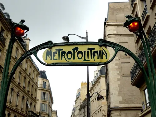 Île de France : ce métro peut filer à plus de 100km/h !