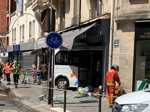 Grave accident de la route à Paris, la préfecture conseille...