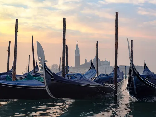 Deux Français volent une gondole à Venise