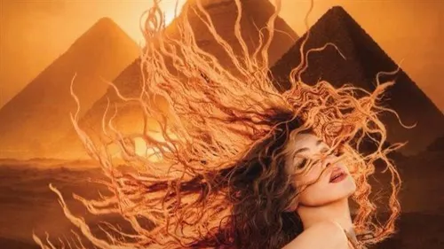 Shakira enflamme les Pyramides de Gizeh : une légende latine au...