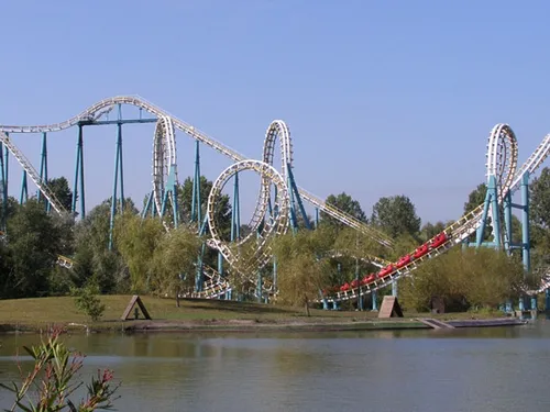 Ce lundi, le Parc Astérix vous conseille… de reporter votre visite !