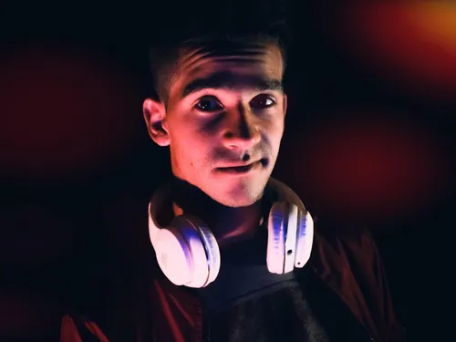 Les DJs mettent-ils leur santé en danger ?
