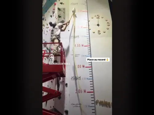 Ils battent le record du plus haut fil d'aligot (vidéo)