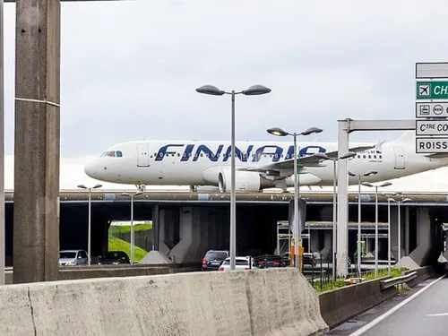 Un quart des vols annulés jeudi à Roissy en raison d’un mouvement...