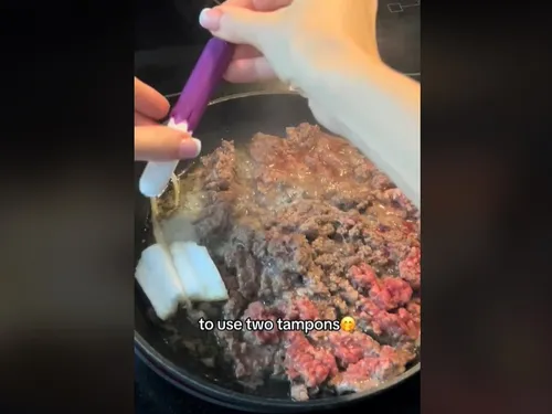 TikTok : elle fait le buzz en utilisant des tampons hygiéniques...