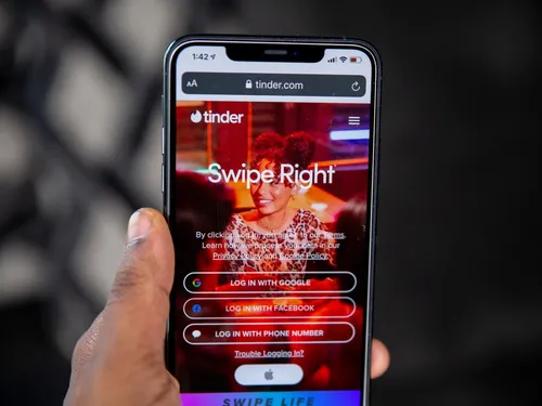 Tinder : plus t’es vieux, plus tu paies ?