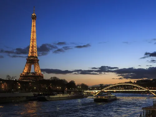 Paris : une soirée électro au premier étage de la Tour Eiffel !