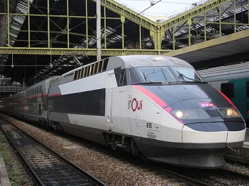 Grève à la SNCF : les syndicats signent un accord, le préavis levé...