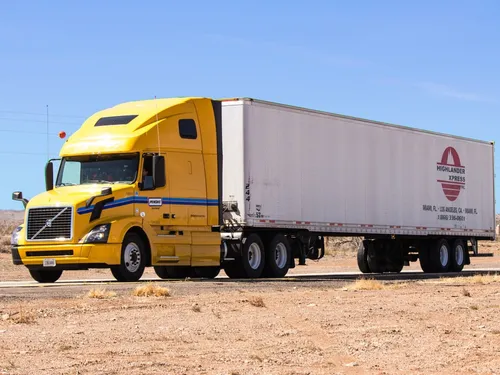 Course-poursuite : un camion volé sème le chaos sur les routes...