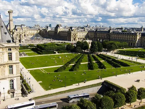 Fête des Tuileries, cinéma, piscine… : trois idées de sortie pour...