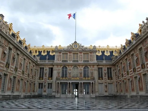 Foire du Trône, Château de Versailles, Fête des cerisiers… : trois...