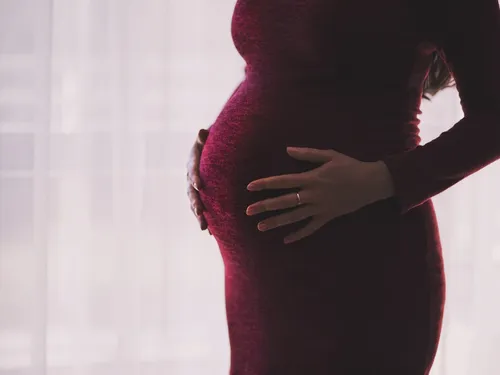 Grossesse : des scientifiques découvrent la cause des nausées des...