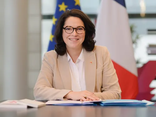 Pourquoi quatre ministres viennent dans la Loire ce jeudi et...