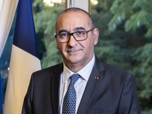 Main arrachée à Saint-Étienne :  Le ministre de l'Intérieur visé...
