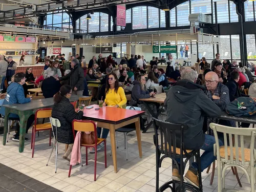 Saint-Etienne : il y avait foule pour la réouverture des Halles...