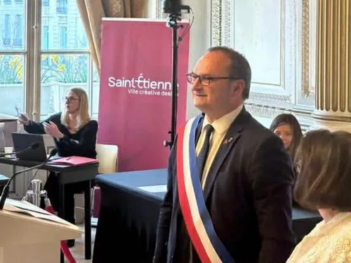 Régis Juanico officiellement maire de Saint-Etienne