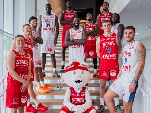 Le SCABB dévoile son nouveau maillot avec une référence à la métropole