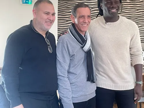 Saint-Etienne : Bafé Gomis, Le Canopy et France Bénévolat offrent...