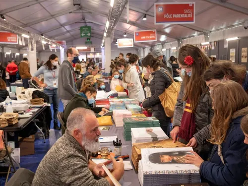 C'est parti pour la Fête du Livre à Saint-Etienne qui célèbre sa...