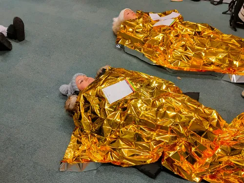 Pourquoi va-t-on entendre des tirs et voir beaucoup de secours ce...