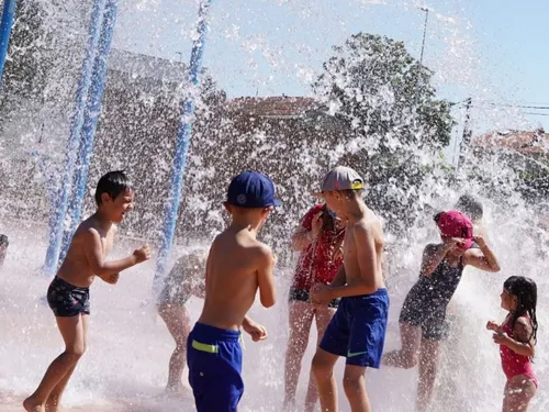 Canicule : Les jeux d'eau ouvrent plus tôt au Coteau 