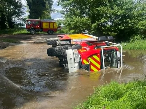 Montrond-les-Bains : un camion de pompiers se couche, le secteur de...