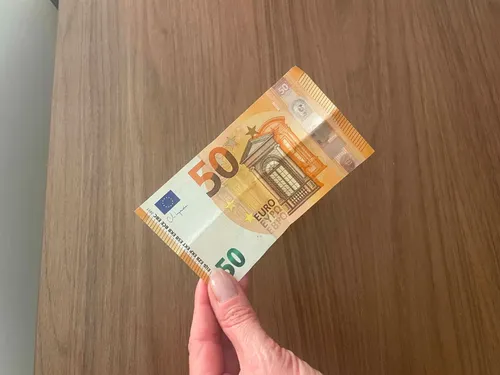 Saint-Etienne : il avait 8 faux billets sur lui, un mineur arrêté