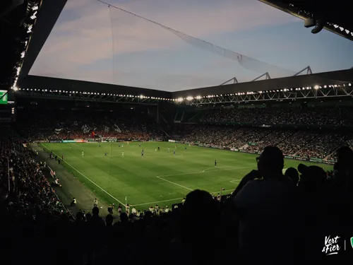 Les Verts écrasent Amiens (5-0) mais devront passer par les play-offs