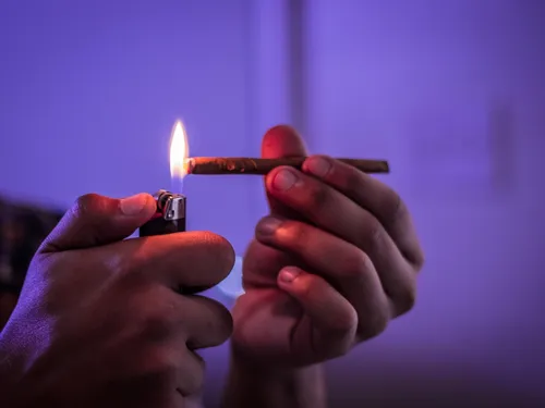 Une patiente du centre hospitalier de Roanne met le feu à sa...