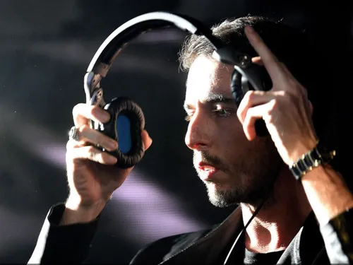 Contact Session - The Avener (Aftermovie)