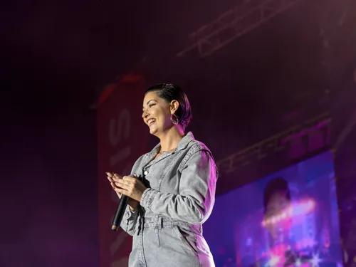 SHERYFA LUNA "Il avait les mots" (LIVE)