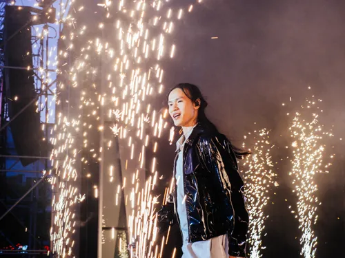 NUIT INCOLORE "Dépassé" (LIVE)