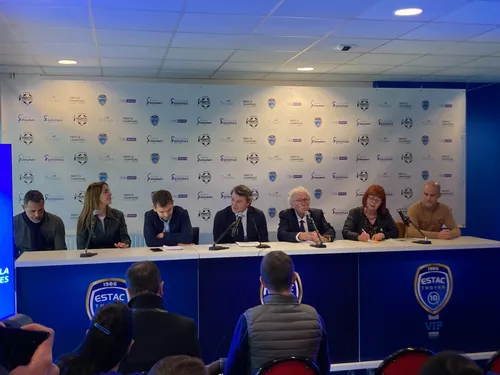 Le Variétés Club de France jouera contre les légendes de l'Estac