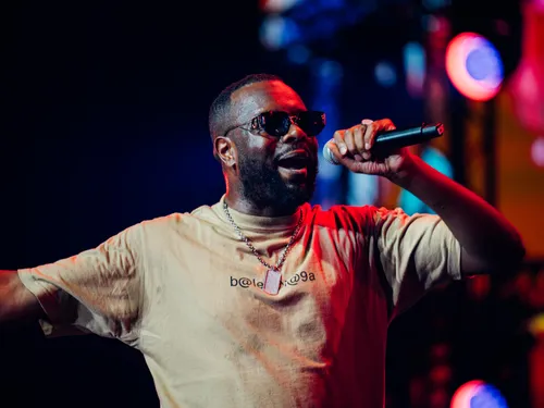 GIMS "SOIS PAS TIMIDE" (LIVE)