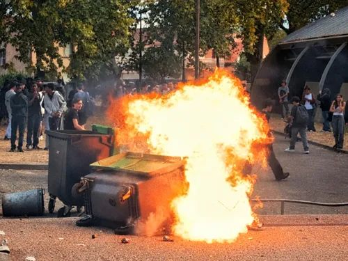 Un blocus émaillé de violences au lycée Stéphane Hessel