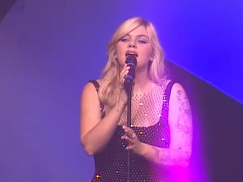 LOUANE "Aimer à mort" (Live)