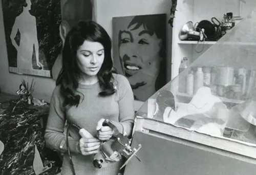 Evelyne Axell, la vénus aux plastiques  