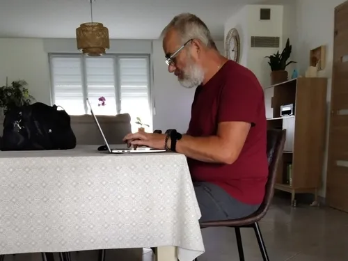 Renescure : après un burn-out, Christophe a écrit son premier roman...