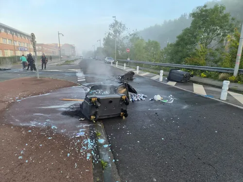 Dunkerque : poubelles incendiées, tirs de mortier et...