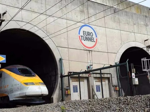Le trafic reprend doucement à Eurotunnel, mais les travaux vont...
