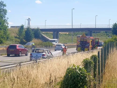 Offekerque : une voiture en feu sur l'A16
