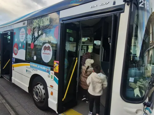 Boulogne-Sur-Mer : les bus de Noël de Marinéo fêtent leurs 10 ans,...