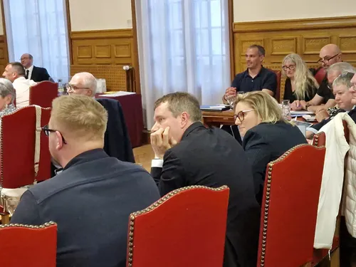 Conseil municipal de Boulogne-sur-Mer : comment le maire gère ses...