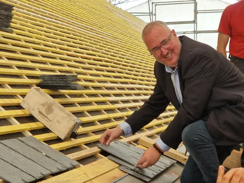 Saint-Omer : plus de 25 000 ardoises vont être posées sur la nef de...