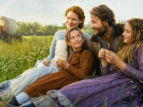 Les premières images de "La (nouvelle) petite Maison dans la...