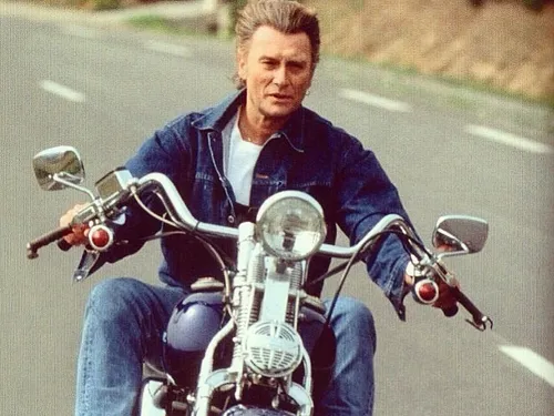 Johnny Hallyday ressuscité au cinéma : le biopic se précise